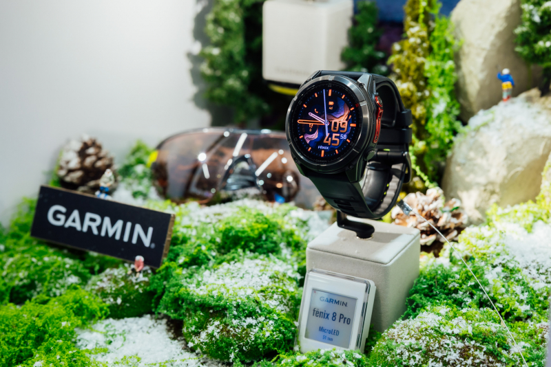 LEYU�پW�y��Garmin �Ƴ��׿�Micro LED�ǻ��ֱ�